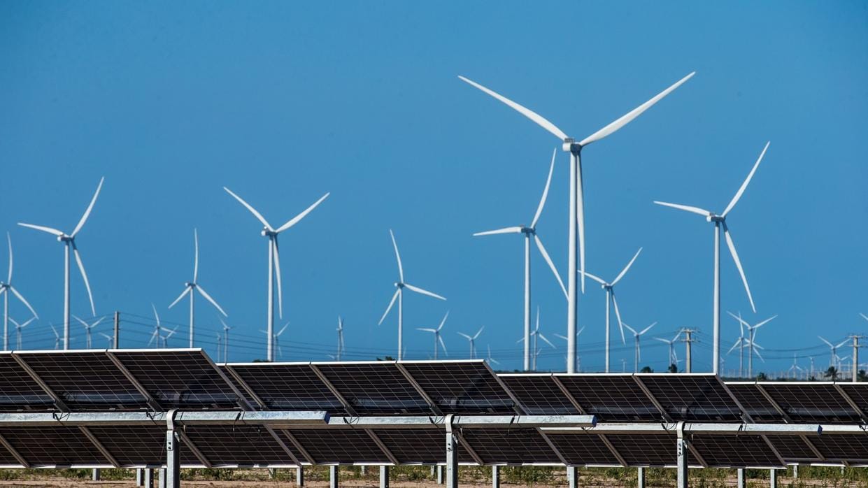 Usinas eólicas e solares do Ceará vão escoar mais energia com novas linhas de transmissão